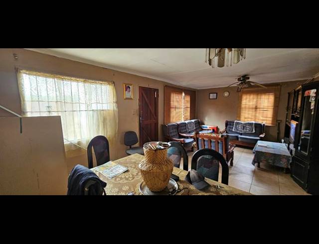 3 BEDROOM HOUSE FOR SALE IN LOTUS GARDENS